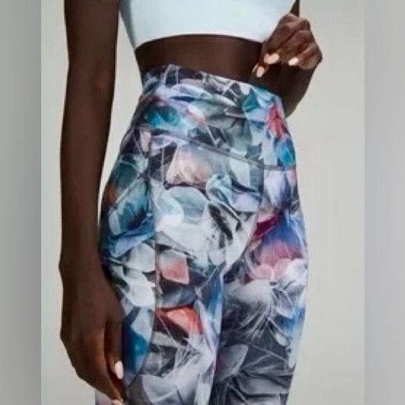 NWT Lululemon Fast & Free HR Tight 25" LUFL Size 4 - Picture 3 of 4